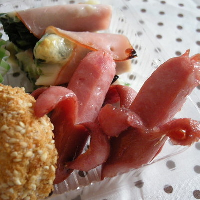 お弁当に ウインナーでバナナができた