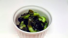 簡単!きゅうりとワカメの酢の物