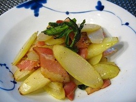 うど&ベーコンのバター醤油炒め