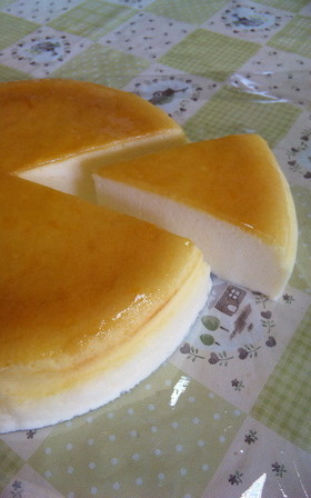 サワークリーム入りスフレチーズケーキ