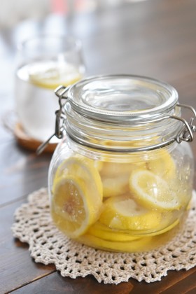 ベリーのレモンミントシロップ添えのレシピ