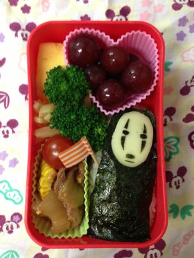 ジブリ カオナシのキャラ弁 簡単キャラ弁の作り方 ポケモン ジブリ ゆるキャラ ワンピース 妖怪ウォッチ大集合 Naver まとめ