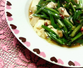 すぐ食べられるおかず☆ニラ豆腐の簡単炒め
