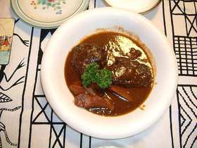 牛すね肉の赤ワイン煮