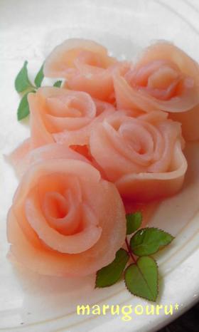 誰かと食事するのが楽しくなる 華やかなバラ型スイーツ Kutie