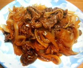 牛肉と玉ねぎのウスターケチャップ炒め