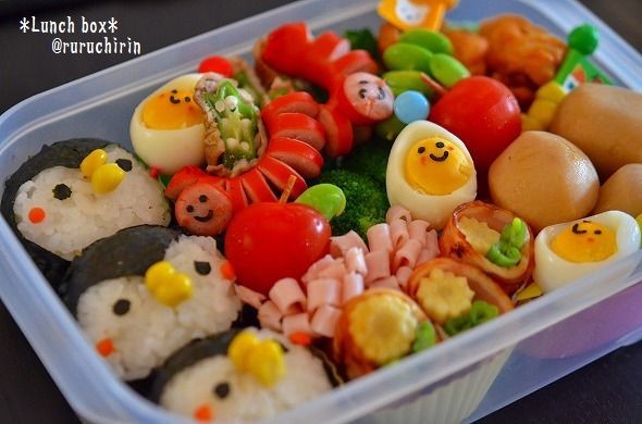 ペンギンおにぎりのカラフル弁当 遠足弁当 かわいくて食べやすい 遠足キャラ弁アイデア画像 レシピ集 Naver まとめ