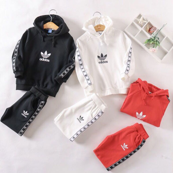 18秋シュプリーム Adidas セットアップ 子供服 パロディ キッズ 韓国風 パーカー ブランド服 Lv Supreme 大人や子供やペットなど クックパッドブログ