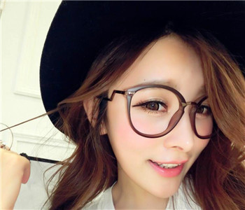 海外の珍しいメガネ フレーム 大きい眼鏡 Iphone87scaseの日記 クックパッドブログ