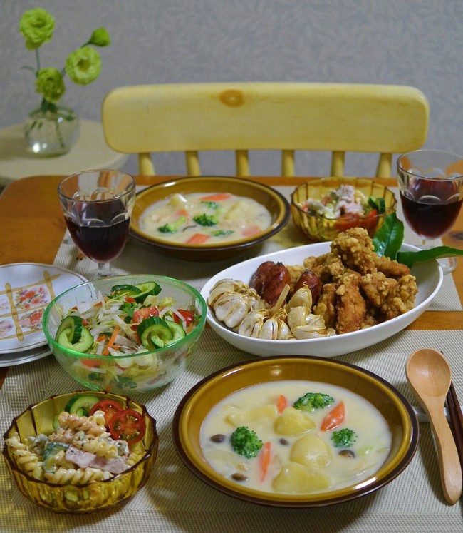 18 10 05 金 クリームシチュー 鶏の唐揚げ 食 卓 の あ る 風 景 クックパッドブログ