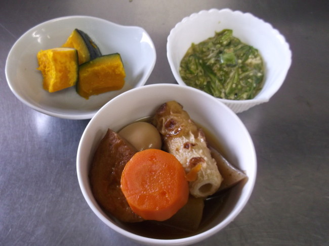 おでんと２種の副菜 かきいちの今日の昼ご飯 クックパッドブログ