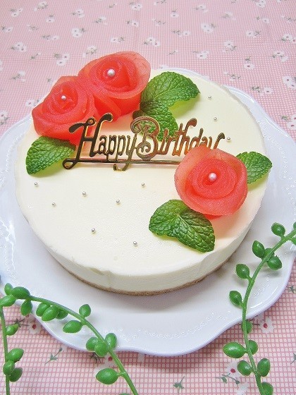 誕生日に薔薇のレアチーズケーキ Shokenママのごはん日記 クックパッドブログ 誕生日に薔薇のレアチーズケーキ Shokenママのごはん日記 クックパッドブログ