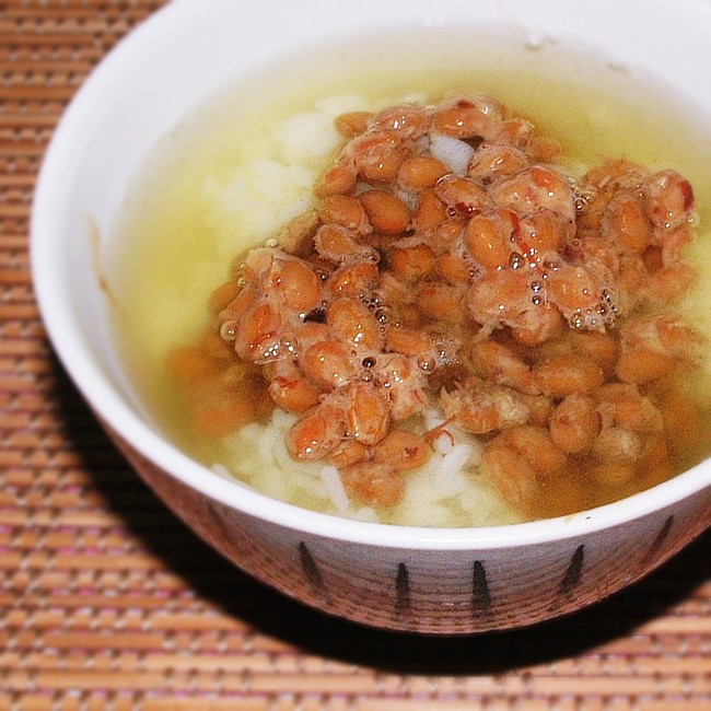 チューブわさびでわさび飯 山わさびと鰹醤油の納豆ご飯 本日の阿羅餃子 アレキシ家のキッチン 人生を愛せ 愛する人生を生きろ クックパッドブログ