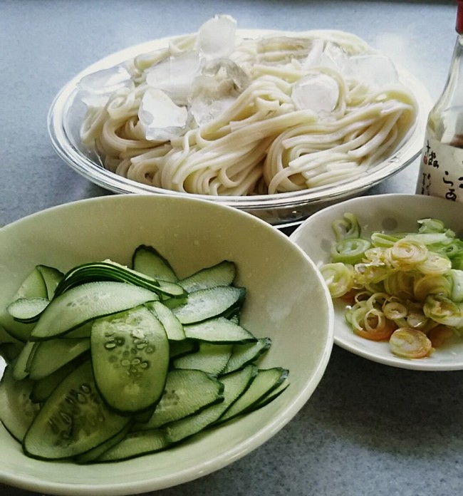 新食感 曲がった きゅうり がスライサーで楽々 そうめんの具になった パタママ式 で便利に解決 クックパッドブログ