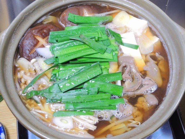 昨日の晩酌 メニューはこてっちゃん牛もつ鍋 醤油味 カツオのタタキの切り落とし 昨日の晩酌日記 By青麺記 クックパッドブログ