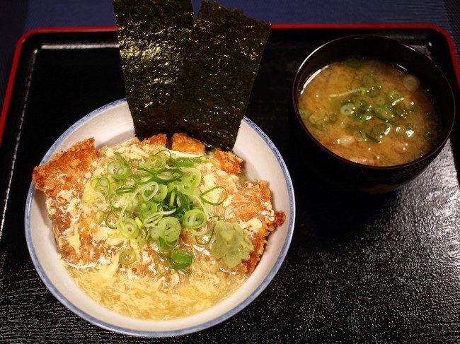 出汁あんかけカツ丼 かつやの期間限定メニュー クッキングsパパのキッチン クックパッドブログ