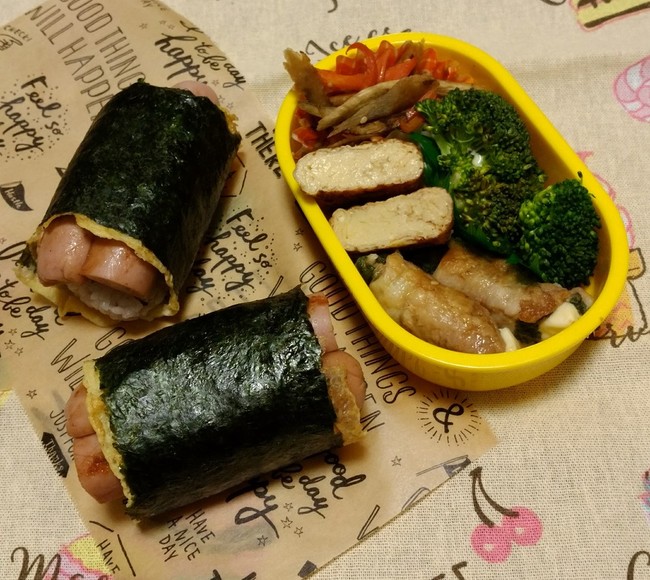 魚肉ソーセージおにぎり弁当 赤い電話の猫と夫婦と桃色暮らし クックパッドブログ