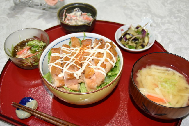 毎日の献立 丼の日 鶏照り焼き丼 Mielleの おうちご飯 クックパッドブログ 毎日の献立 丼の日 鶏照り焼き丼 Mielleの おうちご飯 クックパッドブログ