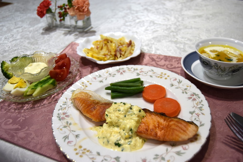 毎日の献立 洋食 鮭のムニエルタルタルソース Mielleの おうちご飯 クックパッドブログ