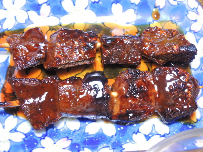 昨日の晩酌 メニューは こてっちゃん 牛もつ鍋 味噌味 と焼き鳥 豚レバー 昨日の晩酌日記 By青麺記 クックパッドブログ