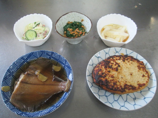 豆腐ハンバーグと3種の副菜 かきいちの今日の昼ご飯 クックパッドブログ