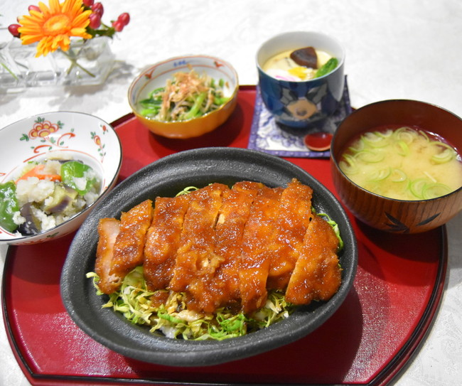 毎日の献立 丼 ソースカツ丼 Mielleの おうちご飯 クックパッドブログ 毎日の献立 丼 ソースカツ丼 Mielleの おうちご飯 クックパッドブログ