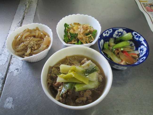 すき焼き風煮物と3種の副菜 かきいちの今日の昼ご飯 クックパッドブログ