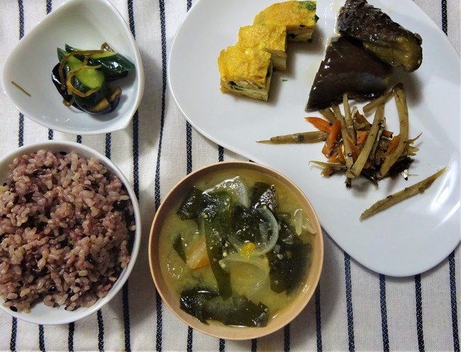 玄米のびっくり炊きがお勧め O 地味な手抜き朝食です 毎日のごはんと イベント食事の日記 彡 クックパッドブログ