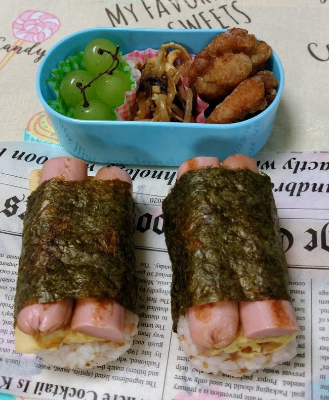 お魚ソーセージのおにぎり弁当🍙 - 赤い電話の猫と夫婦と桃色暮らし 