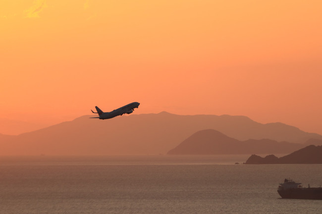 夕焼け空を飛行機 垣生山から 白雲堂の食べ物ストリート クックパッドブログ 夕焼け空を飛行機 垣生山から 白雲堂の食べ物ストリート クックパッドブログ