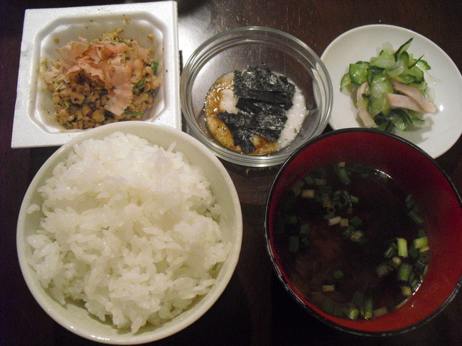 納豆 とろろ きゅうりとハムのサラダ ごはん めかぶのスープ 常々ごはん日記 クックパッドブログ