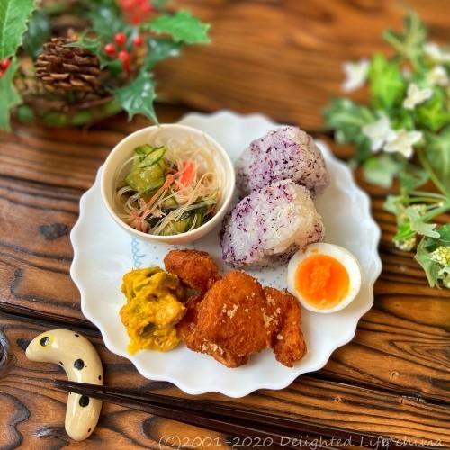 赤しそおにぎりのお弁当 ランチ Delighted Life クックパッドブログ