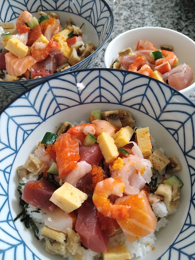 海鮮丼と渡り蟹のお味噌汁 ウマウマ亭 のお家ご飯 クックパッドブログ