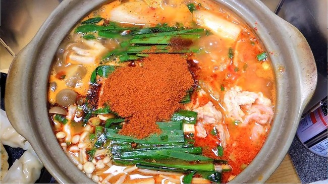 昨日の晩酌 辛辛魚スープの激辛鍋 焼き餃子 生協 昨日の晩酌日記 By青麺記 クックパッドブログ