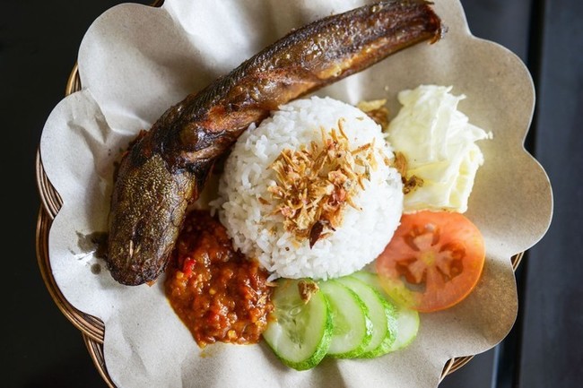 サクサクした実用的なペセルナマズのレシピ 21 Pecel Catfish クックパッドブログ