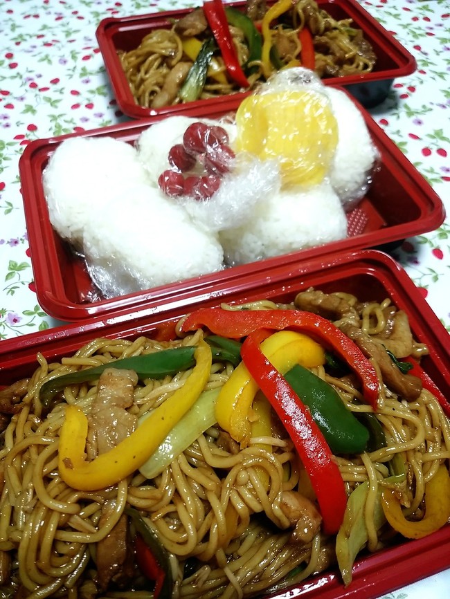 夫作 夕ご飯 焼きそばとお祭り 我が家のご飯日記 クックパッドブログ