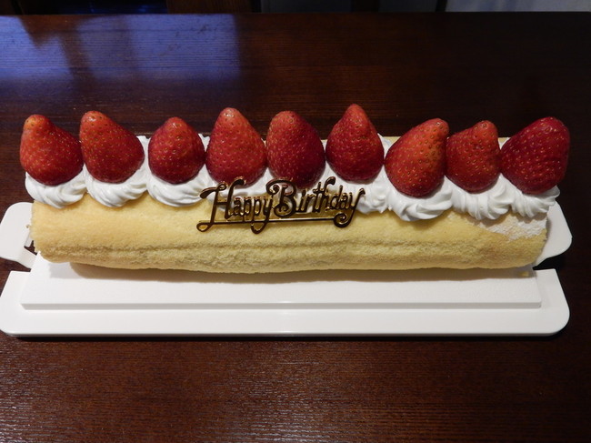 4 27 チャーハン弁当と誕生日ロールケーキ パンとおやつとお弁当 クックパッドブログ