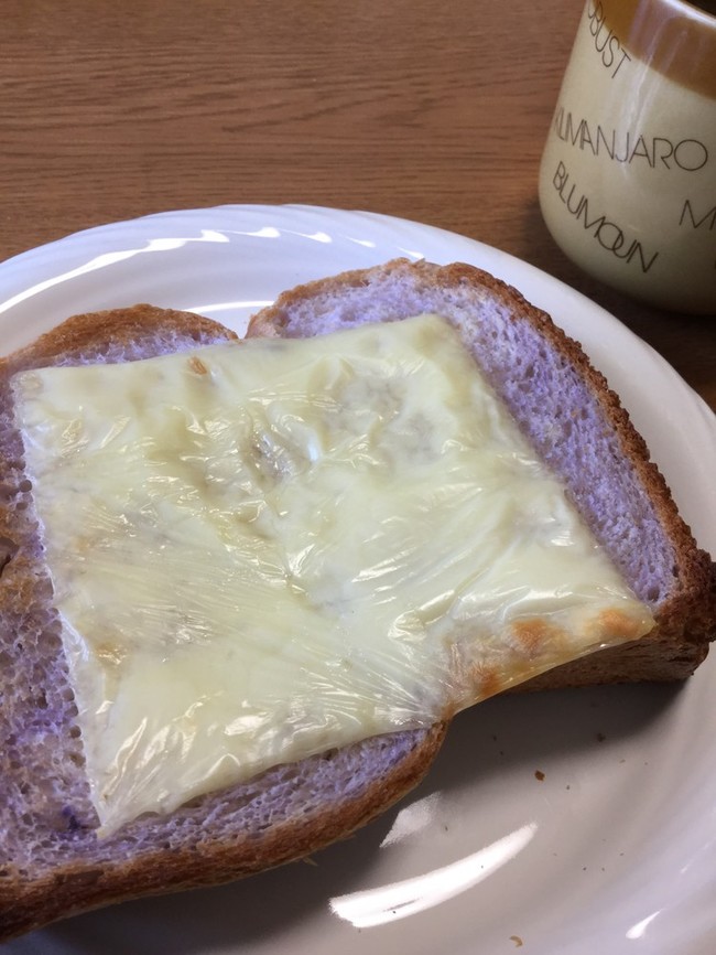 シャドークイーン入りの食パンのチーズトースト はーとねこライフ クックパッドブログ シャドークイーン入りの食パンのチーズトースト はーとねこライフ クックパッドブログ