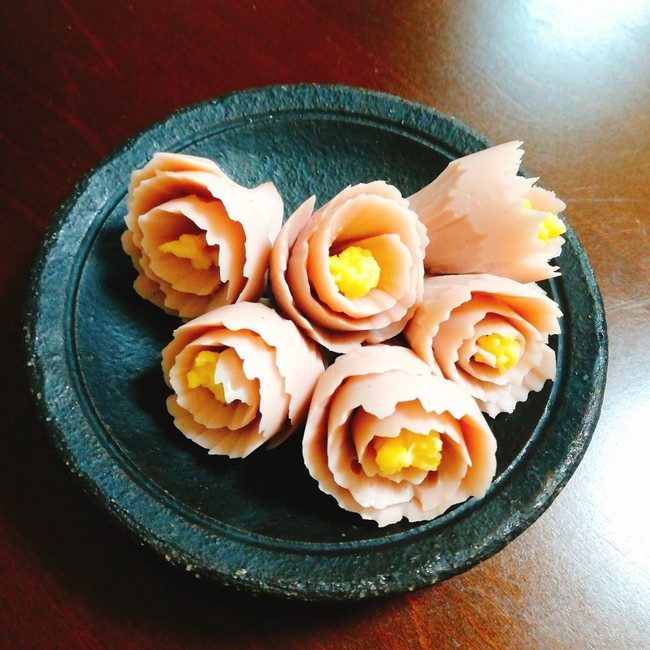 魚肉ソーセージでお花の飾り切り 一人暮らしご飯日記 クックパッドブログ