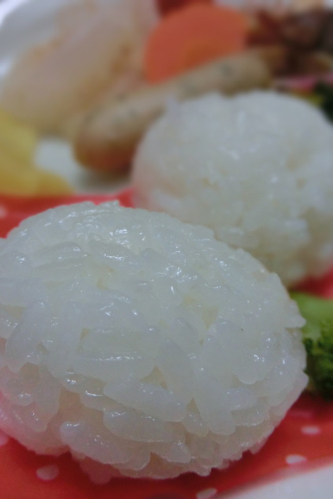 コンビニおにぎり Vs 家のおにぎり 握ってないけどw ちいさなちいさな よかったさがし クックパッドブログ コンビニおにぎり Vs 家のおにぎり 握ってないけどw ちいさなちいさな よかったさがし クックパッドブログ