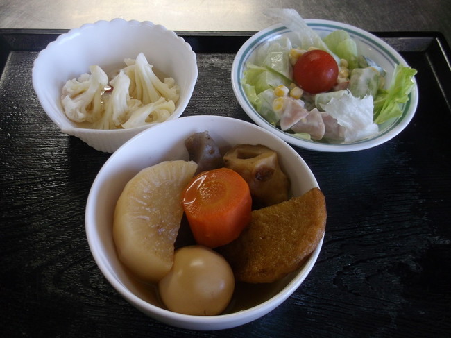 おでんと２種の副菜 かきいちの今日の昼ご飯 クックパッドブログ