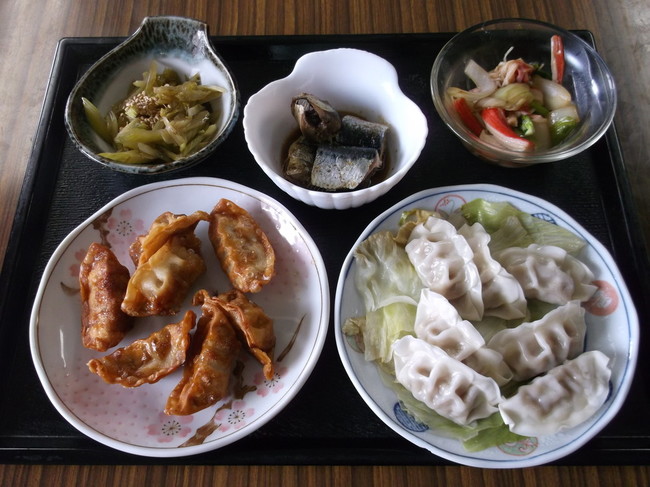 揚げ餃子と３種の副菜 かきいちの今日の昼ご飯 クックパッドブログ