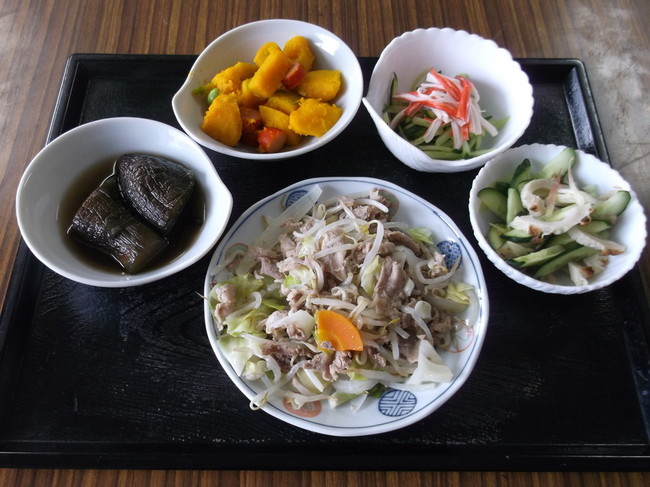 野菜炒めと４種の副菜 かきいちの今日の昼ご飯 クックパッドブログ