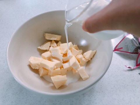 試してみた お安いプロセスチーズがクリームチーズに変身 簡単 驚きの格上げワザ クックパッドニュース