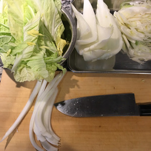 クックパッドニュース しゃぶしゃぶ鍋の 野菜 は意外な切り方で食べやすさがアップする 毎日新聞