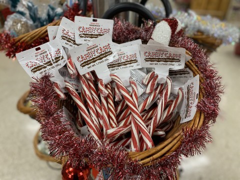 アメリカのクリスマスの定番 ステッキ型の キャンディケーン で作るチョコスイーツ クックパッドニュース アメリカのクリスマスの定番 ステッキ型の キャンディケーン で作るチョコスイーツ クックパッドニュース