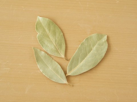 ローリエ ローレル 月桂樹の葉 ベイリーフ とは クックパッド料理の基本