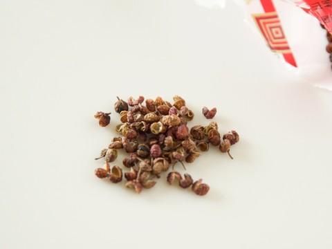 花椒 ホワジャオ とは 花椒がないときは クックパッド料理の基本