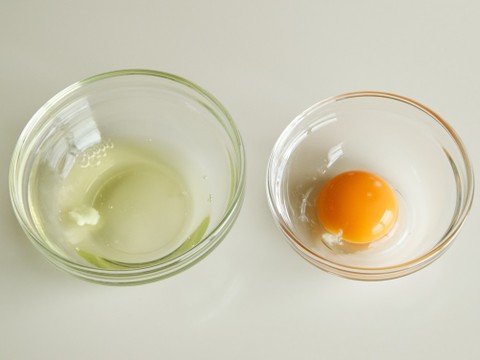 卵黄と卵白の分け方 クックパッド料理の基本