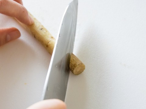 ごぼうを乱切りにする クックパッド料理の基本